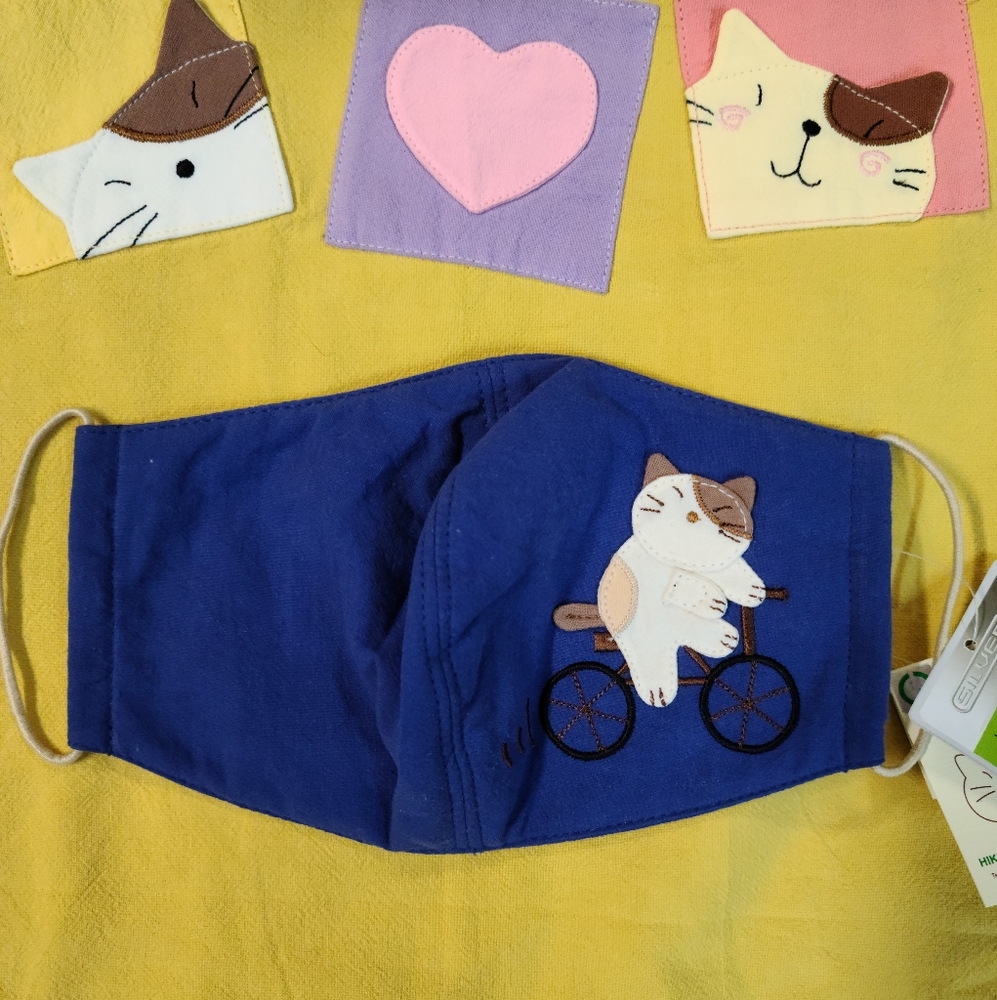 1 Adult Cat w bike Hikosen Cara Embroidered Mask